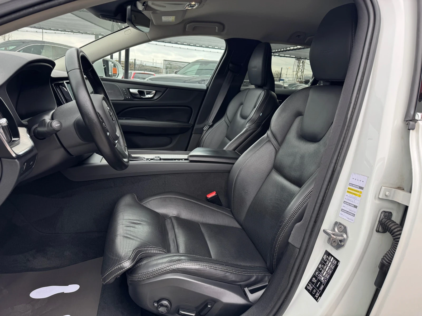 Volvo V60 D4-INSCRIPTION-HARMAN-ВЕНТИЛАЦИЯ-ПОДГРЕВ-FULL-TOP, снимка 8 - Автомобили и джипове - 54059920