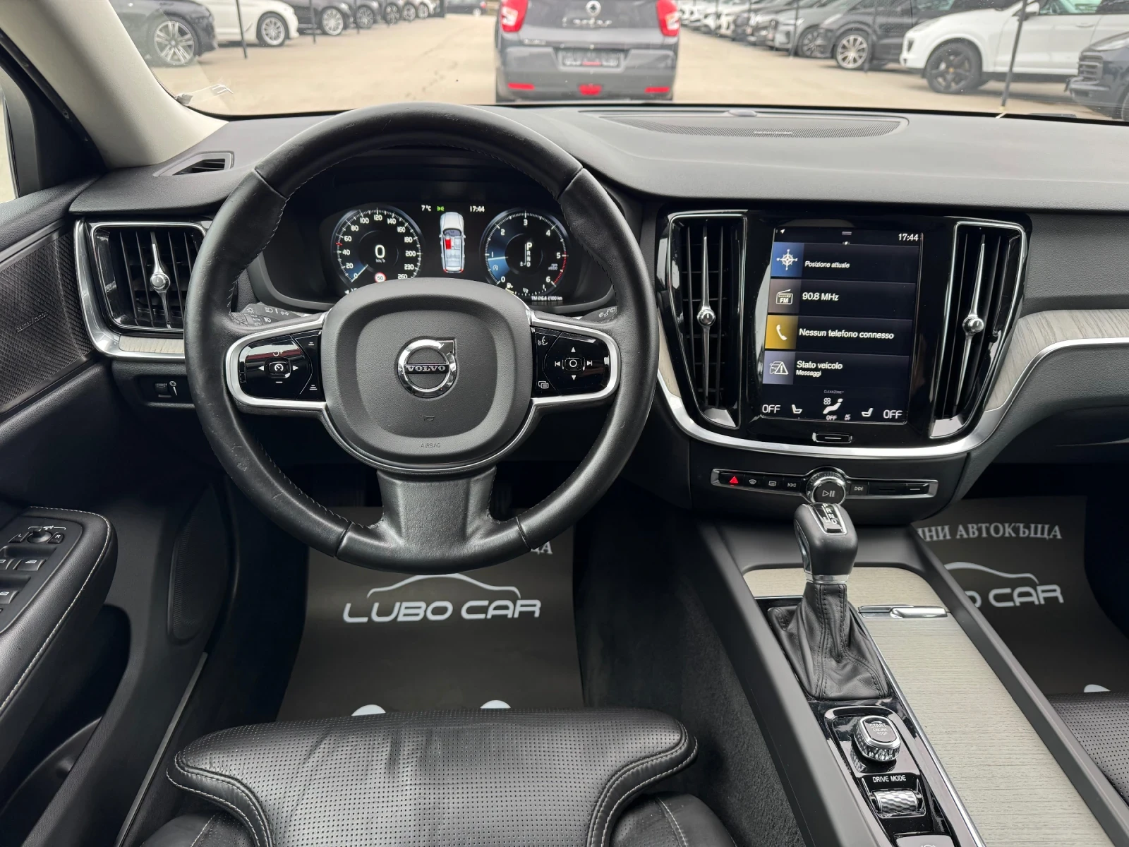 Volvo V60 D4-INSCRIPTION-HARMAN-ВЕНТИЛАЦИЯ-ПОДГРЕВ-FULL-TOP, снимка 10 - Автомобили и джипове - 54059920