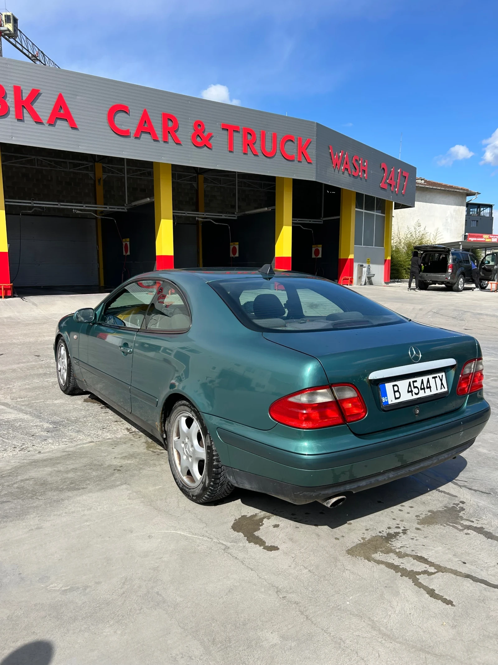 Mercedes-Benz CLK, снимка 2 - Автомобили и джипове - 54371093
