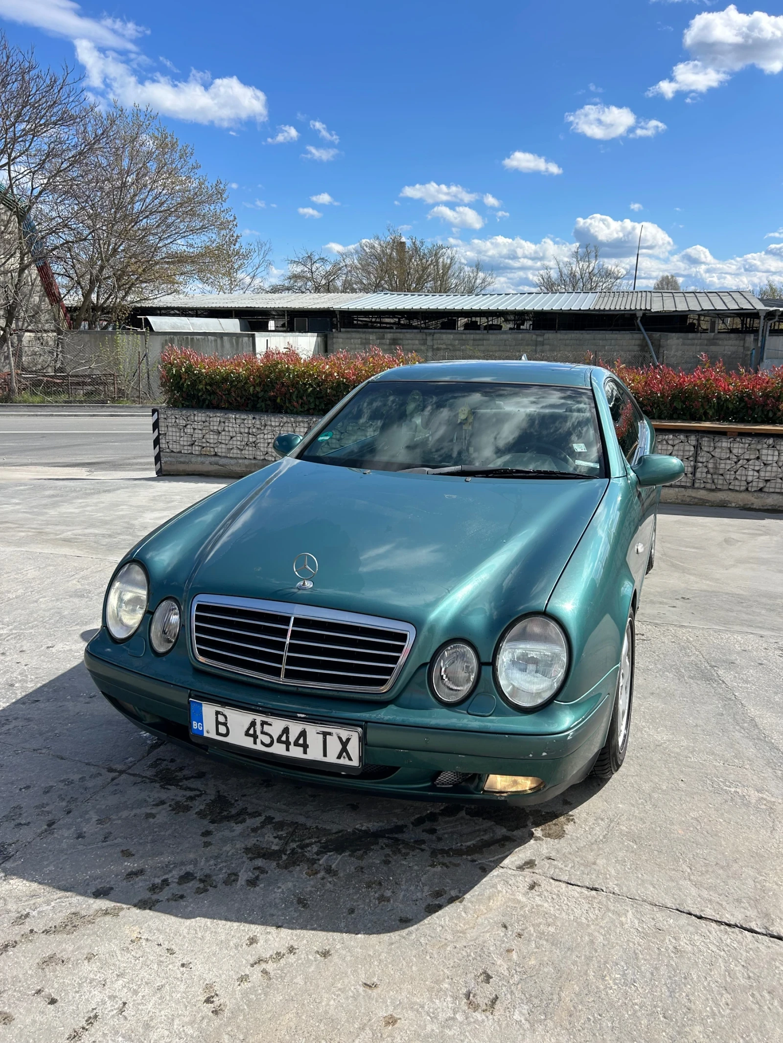 Mercedes-Benz CLK, снимка 4 - Автомобили и джипове - 54371093
