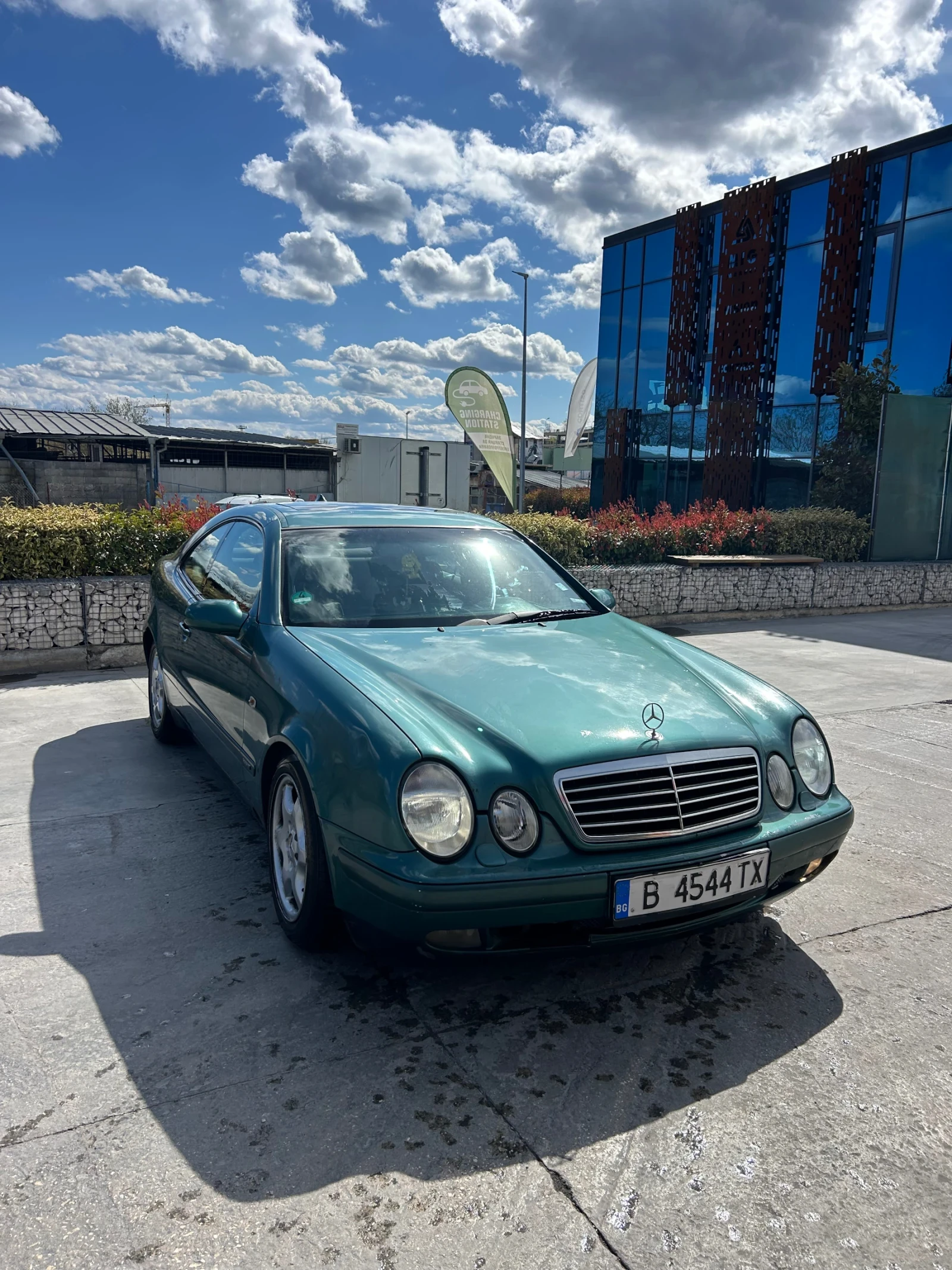 Mercedes-Benz CLK, снимка 5 - Автомобили и джипове - 54371093