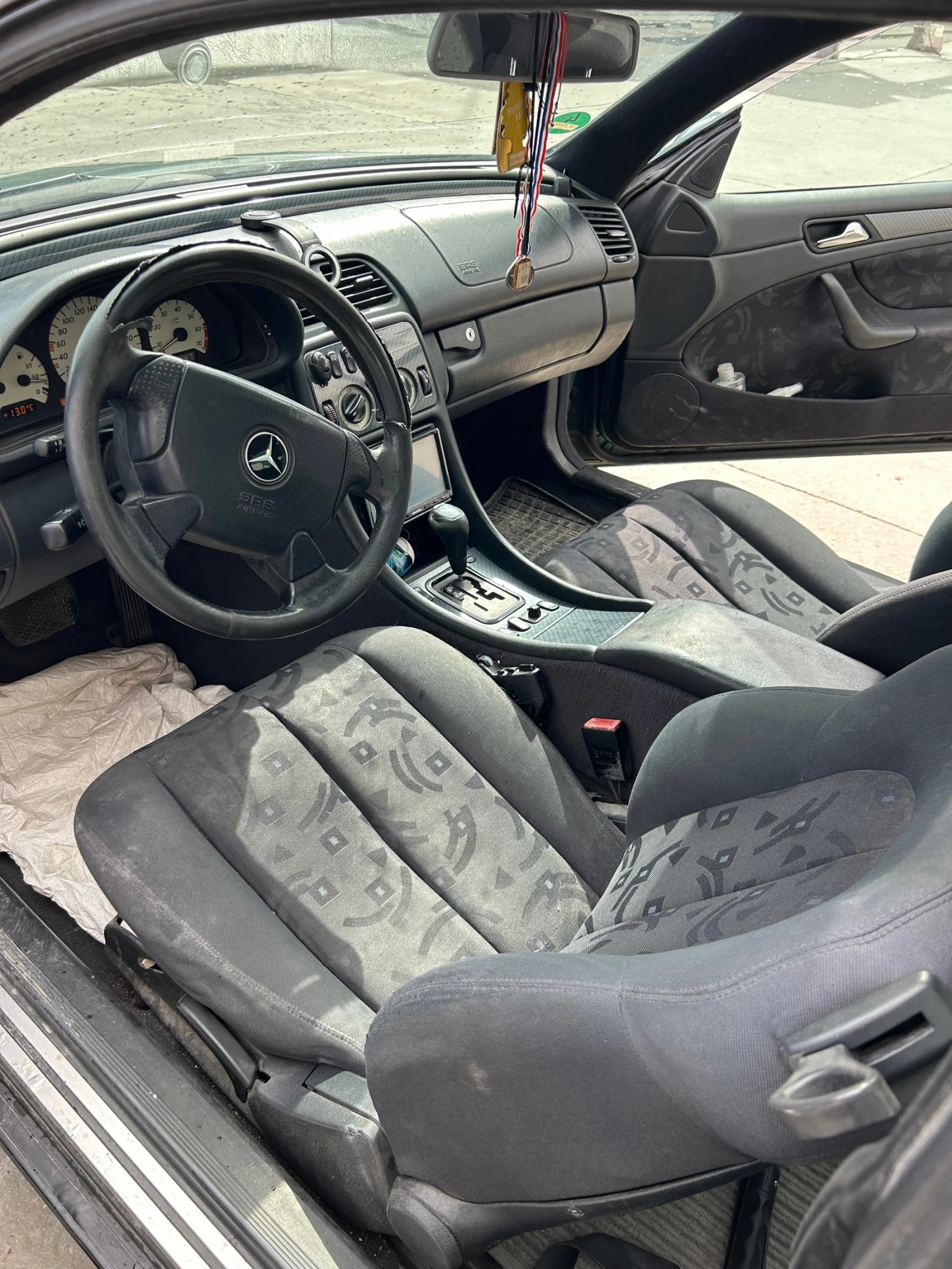 Mercedes-Benz CLK, снимка 7 - Автомобили и джипове - 54371093