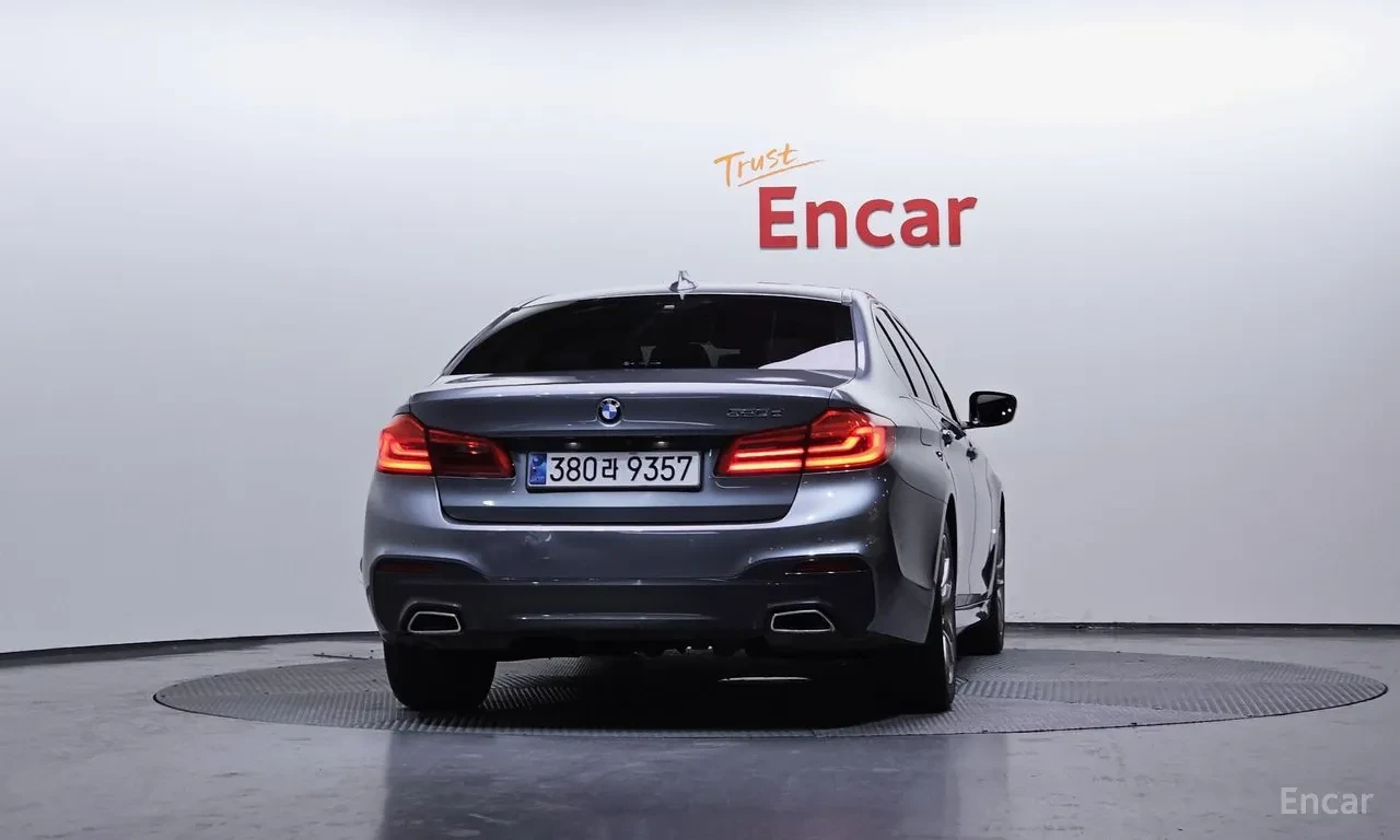 BMW 520 M SPORT , снимка 4 - Автомобили и джипове - 54564188