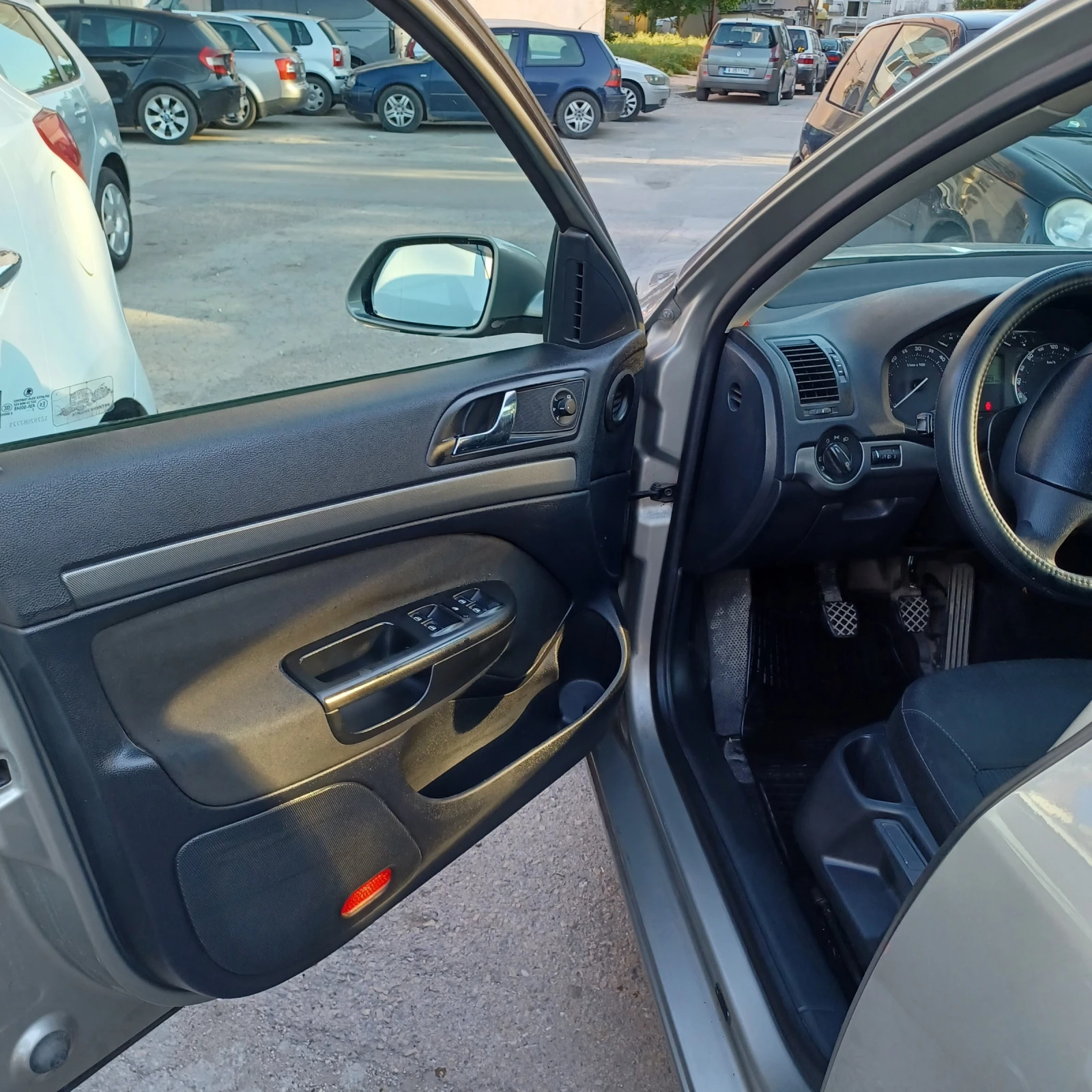 Skoda Octavia, снимка 13 - Автомобили и джипове - 54898550