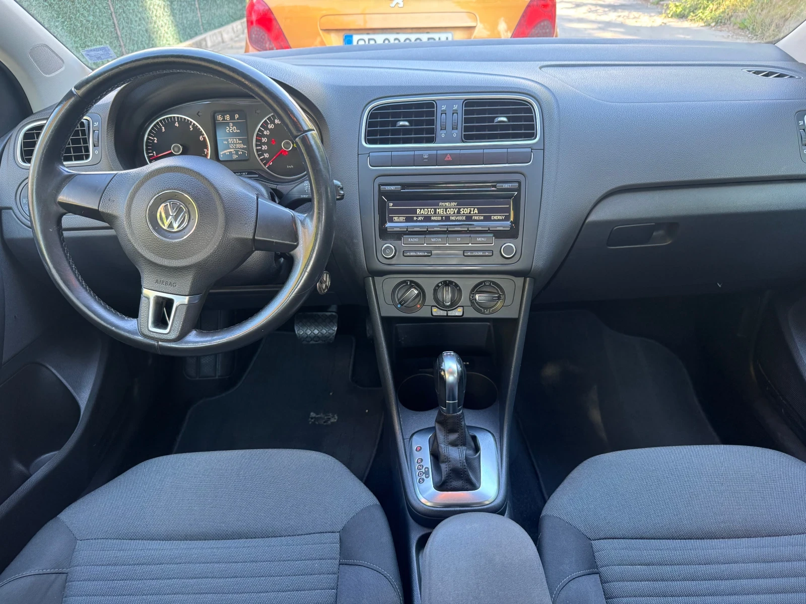 VW Polo 1.2TSi Автоматик, снимка 12 - Автомобили и джипове - 54984562