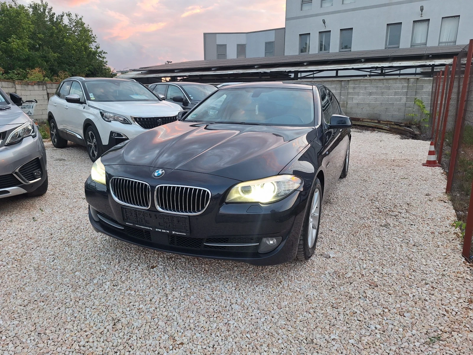 BMW 530 XD* АВТОМАТ-8ck/НАВИ/КСЕНОН/ХЕДЪП/ФУЛЛ/ТОП* 