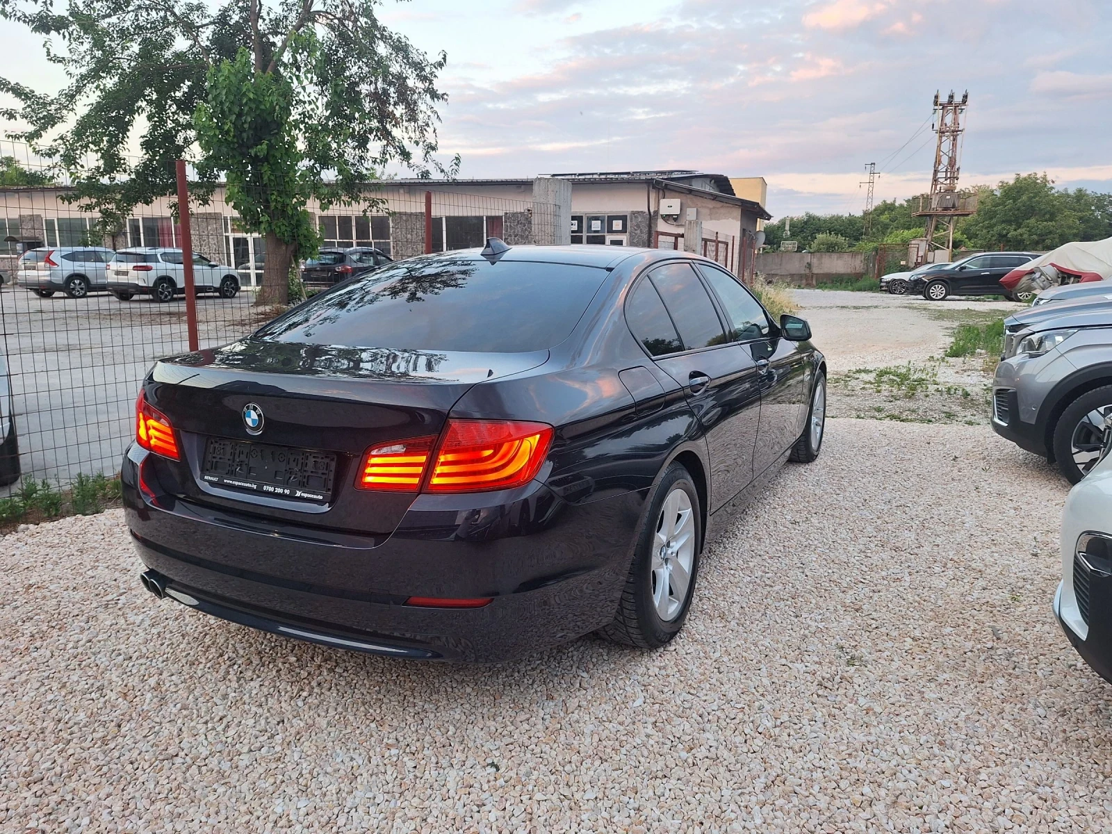 BMW 530 XD* АВТОМАТ-8ck/НАВИ/КСЕНОН/ХЕДЪП/ФУЛЛ/ТОП-ТОП* , снимка 5 - Автомобили и джипове - 55147060