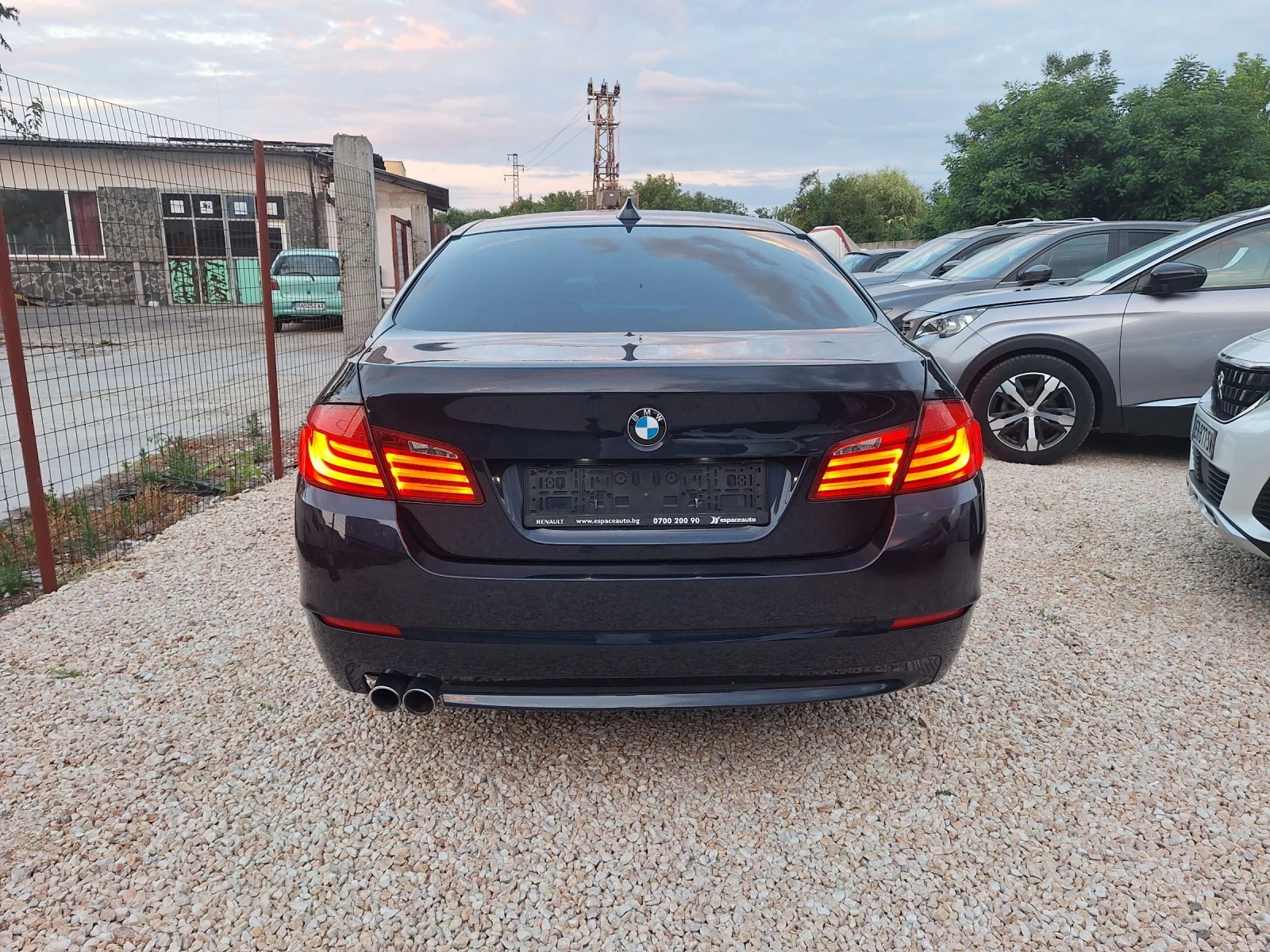 BMW 530 XD* АВТОМАТ-8ck/НАВИ/КСЕНОН/ХЕДЪП/ФУЛЛ/ТОП-ТОП* , снимка 4 - Автомобили и джипове - 55147060