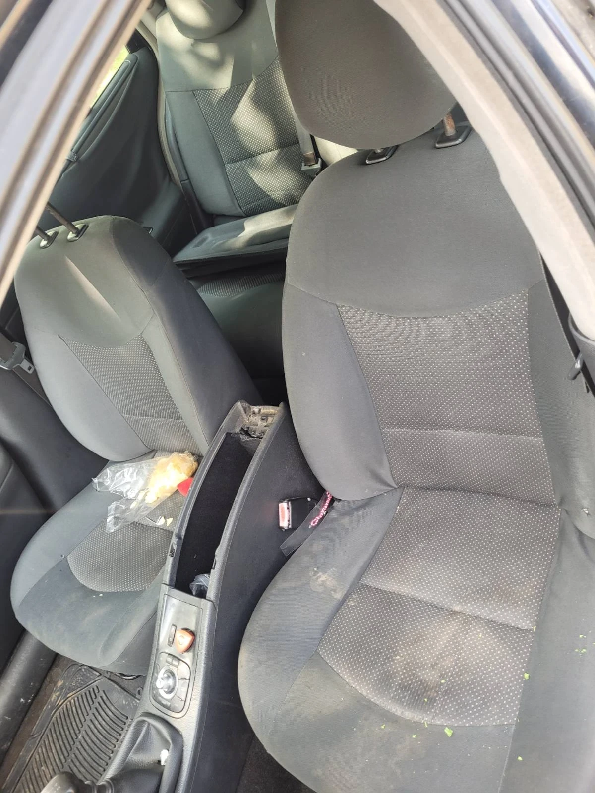 Renault Laguna На части 128 кс, снимка 9 - Автомобили и джипове - 55148960