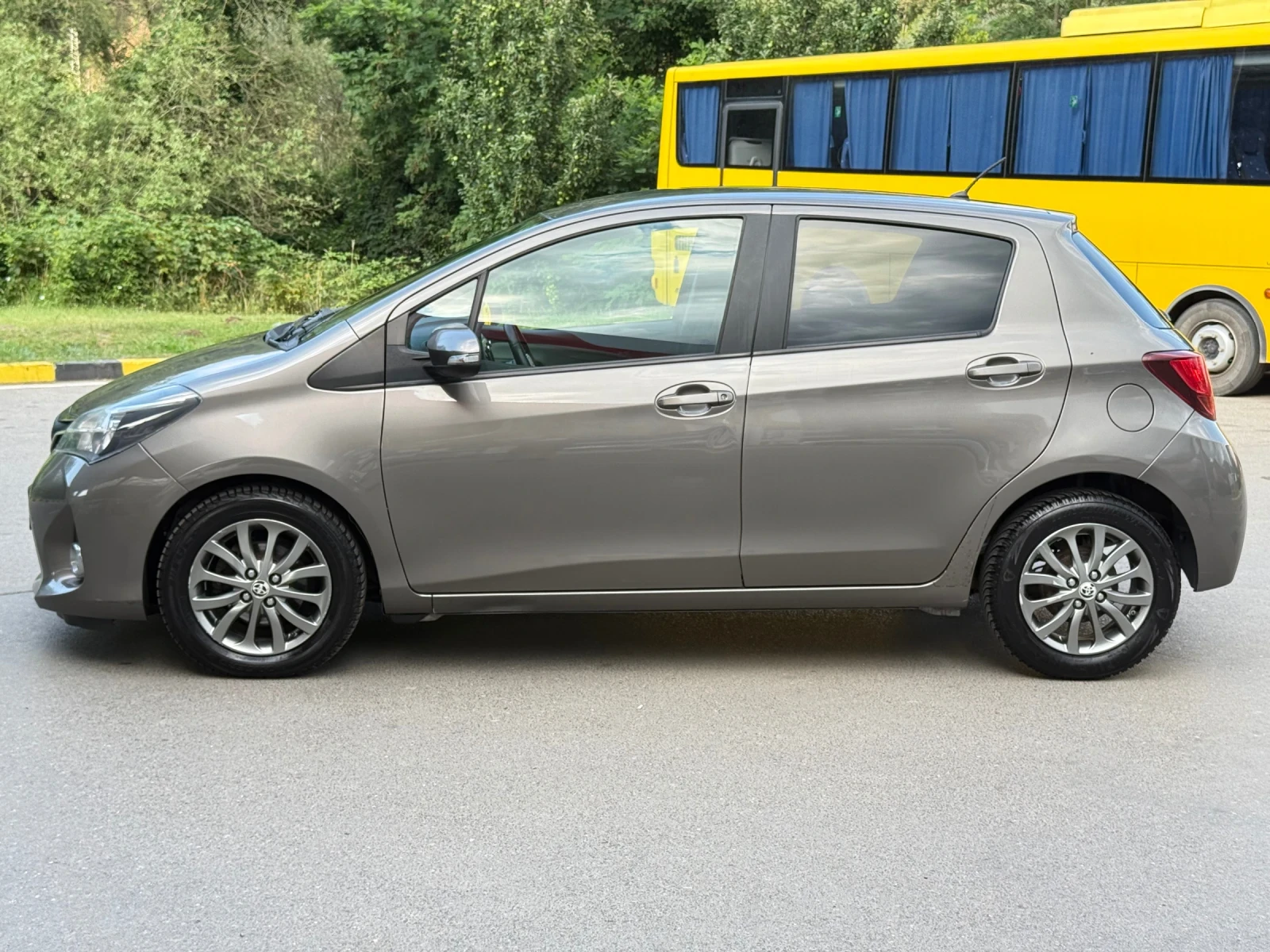 Toyota Yaris 1.4 d4d Навигия/Климатик/Печка/Камера, снимка 9 - Автомобили и джипове - 55180399