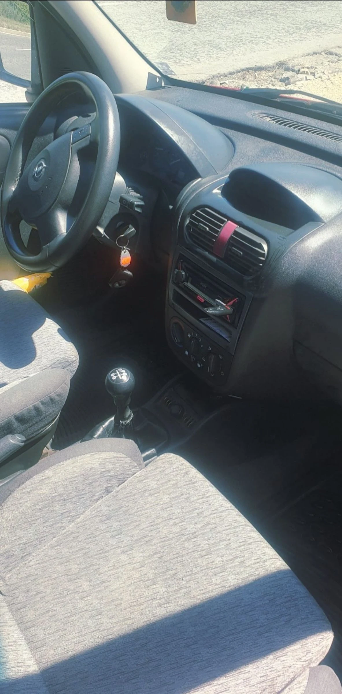 Opel Combo 1.3 CDTI 75 k.c., снимка 8 - Автомобили и джипове - 55475349