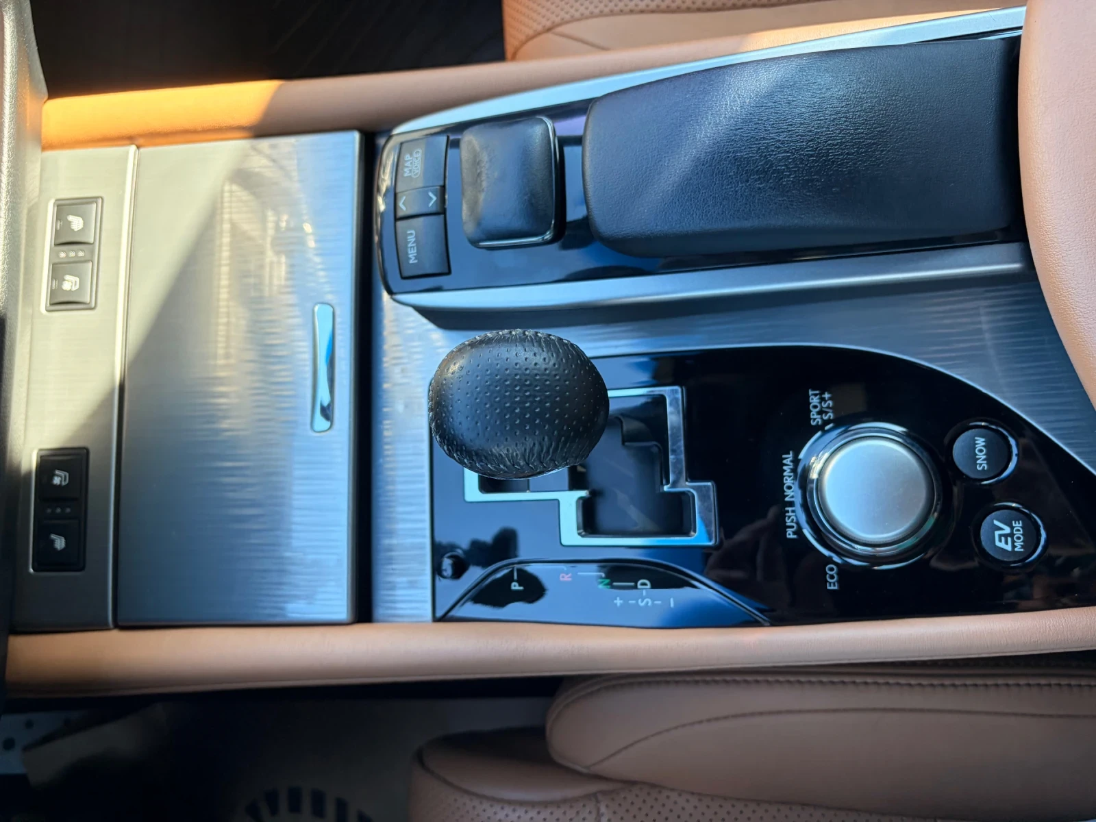 Lexus GS 450h F Sport, снимка 8 - Автомобили и джипове - 56137671