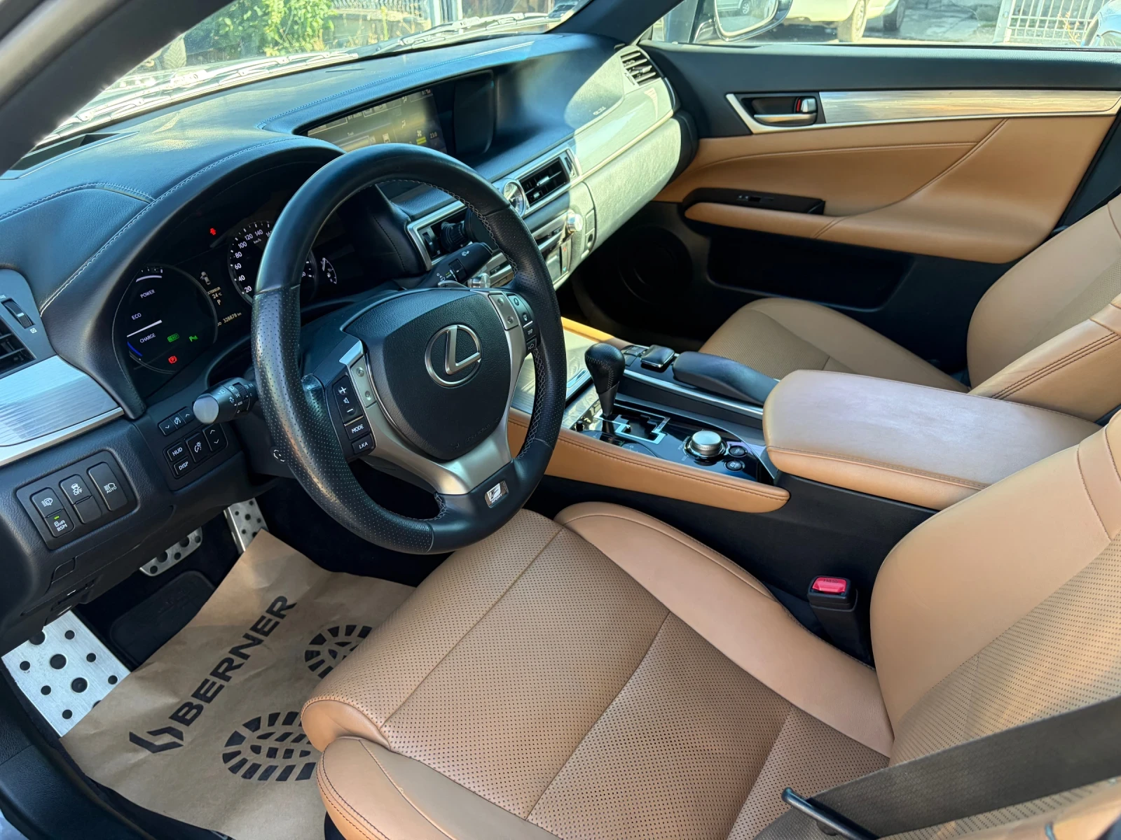 Lexus GS 450h F Sport, снимка 16 - Автомобили и джипове - 56137671