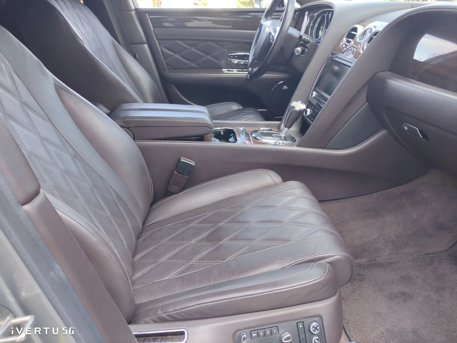 Bentley Flying Spur W12 Бартер, снимка 16 - Автомобили и джипове - 56266328
