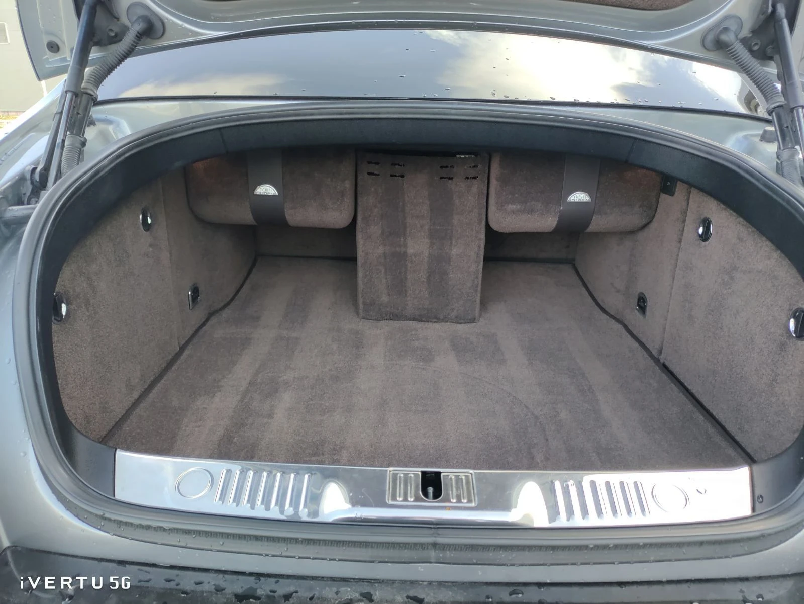 Bentley Flying Spur W12 Бартер, снимка 10 - Автомобили и джипове - 56266328