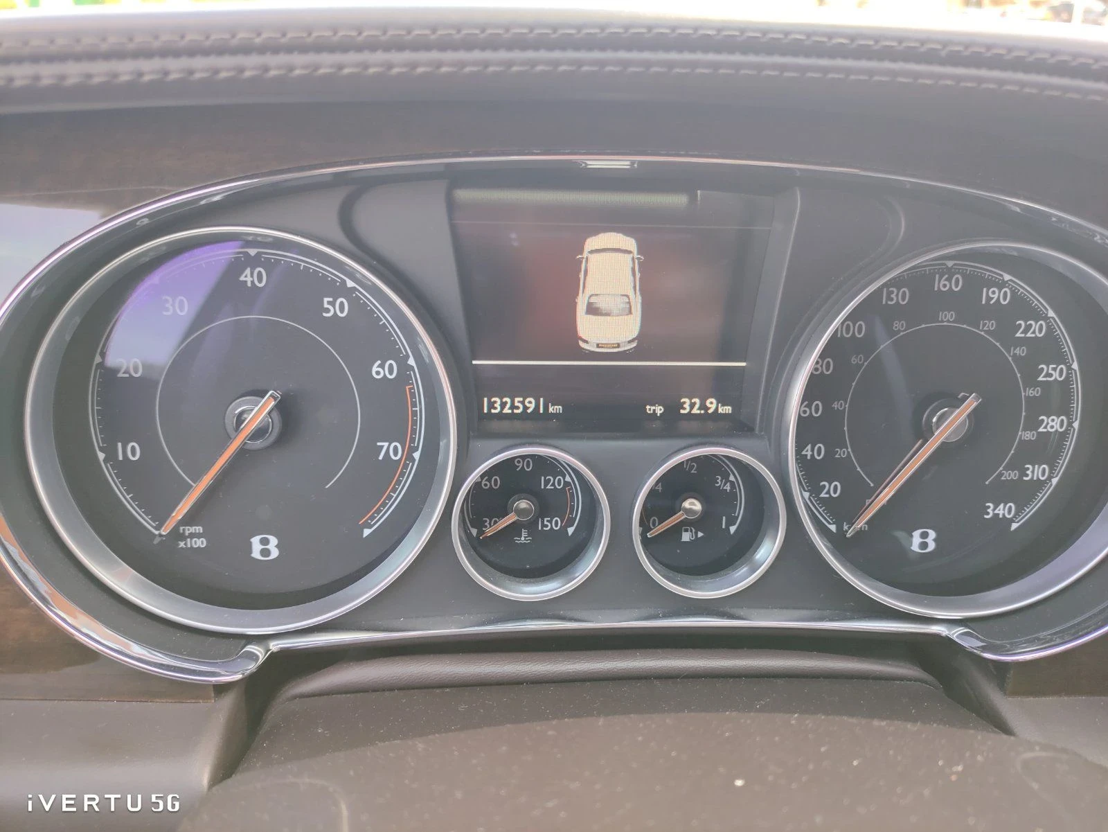 Bentley Flying Spur W12 Бартер, снимка 13 - Автомобили и джипове - 56266328