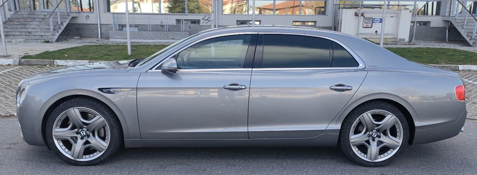 Bentley Flying Spur W12 Бартер, снимка 4 - Автомобили и джипове - 56266328