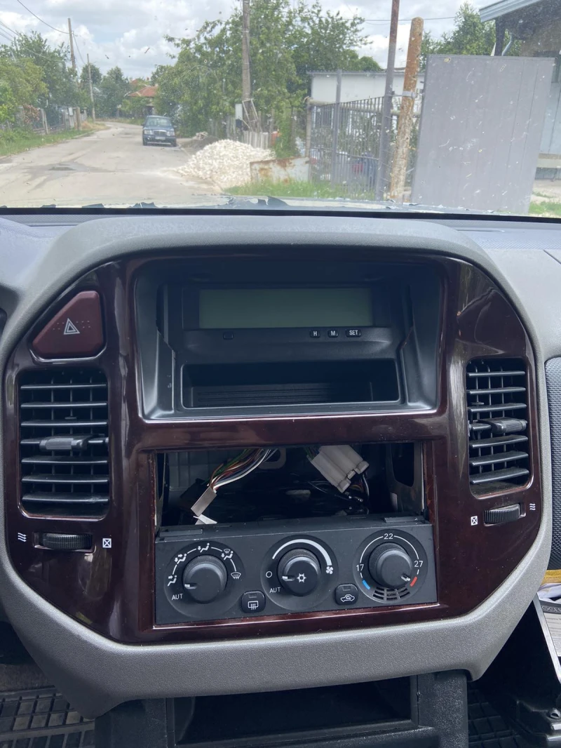 Mitsubishi Pajero 3.2dit, снимка 14 - Автомобили и джипове - 52705048