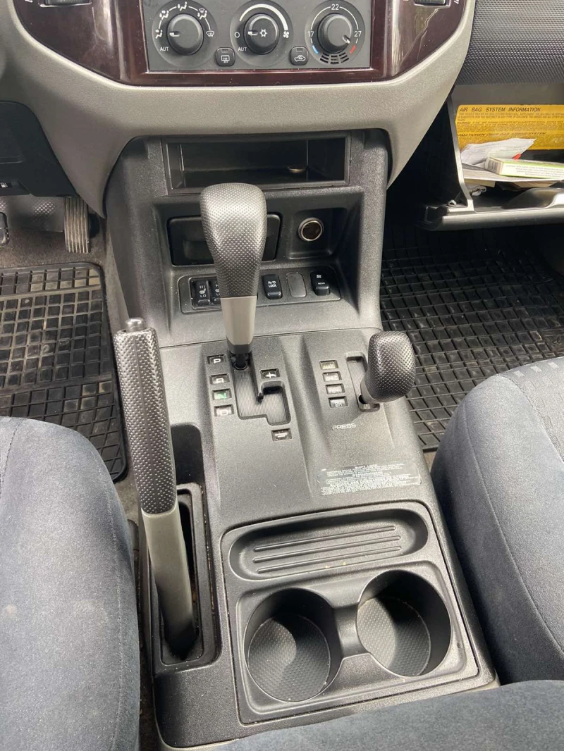 Mitsubishi Pajero 3.2dit, снимка 9 - Автомобили и джипове - 52705048
