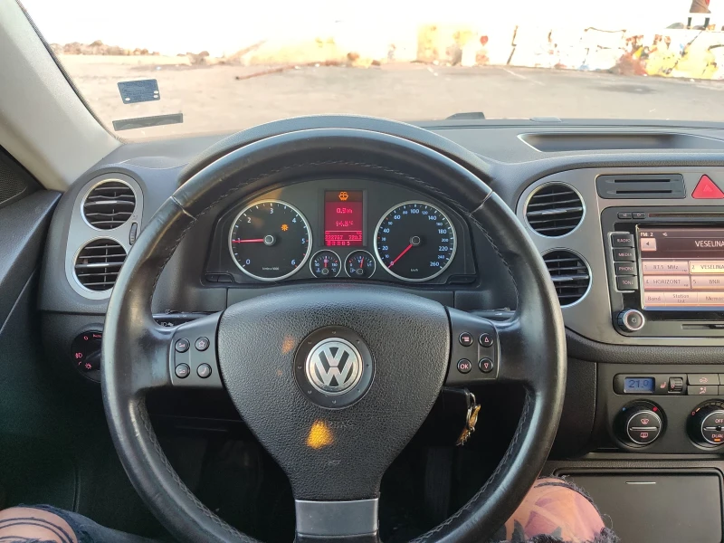 VW Tiguan, снимка 7 - Автомобили и джипове - 47868517