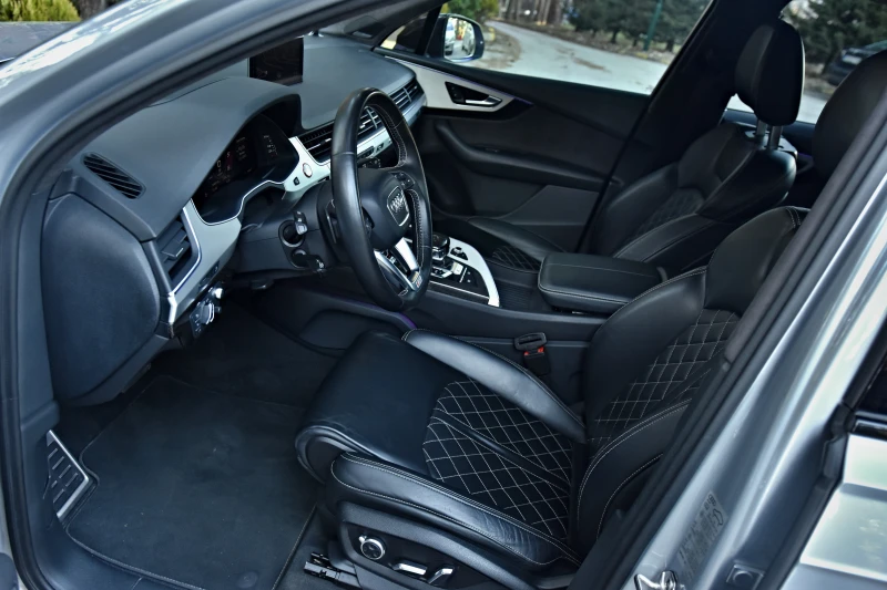 Audi SQ7 6+ 1, снимка 11 - Автомобили и джипове - 52442556