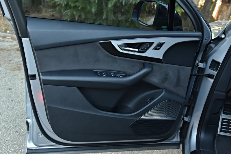 Audi SQ7 6+ 1, снимка 9 - Автомобили и джипове - 52442556