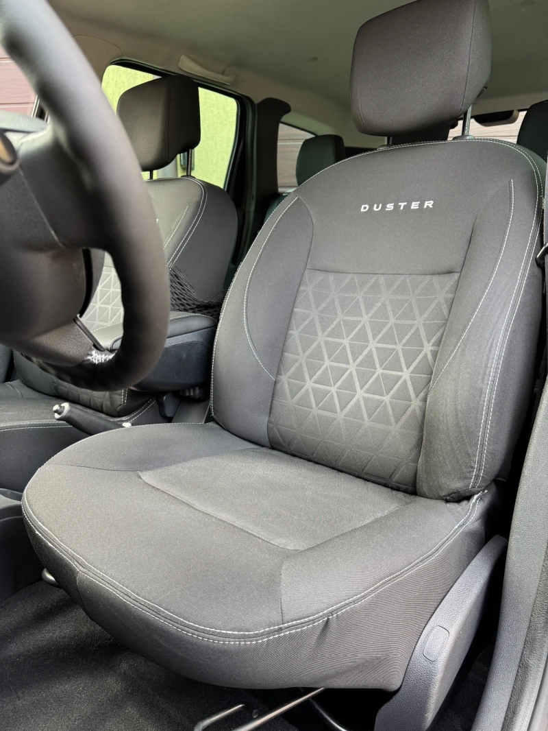 Dacia Duster 1.6i-16V 4X4 Пълна Сервизна История!, снимка 7 - Автомобили и джипове - 51844536