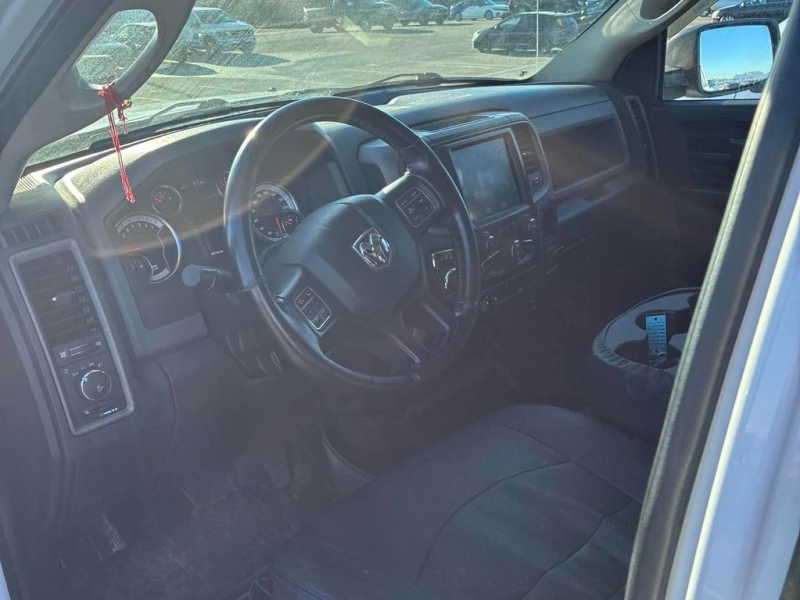 Dodge RAM 1500 2020 * Express * CARFAX * ОТ ПРЕДСТАВИТЕЛСТВО, снимка 7 - Автомобили и джипове - 53150585