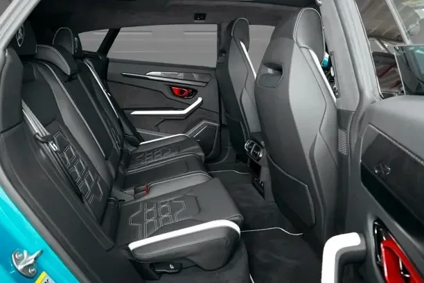 Lamborghini Urus SE = Carbon Ceramic Brakes = Гаранция, снимка 5 - Автомобили и джипове - 52884135