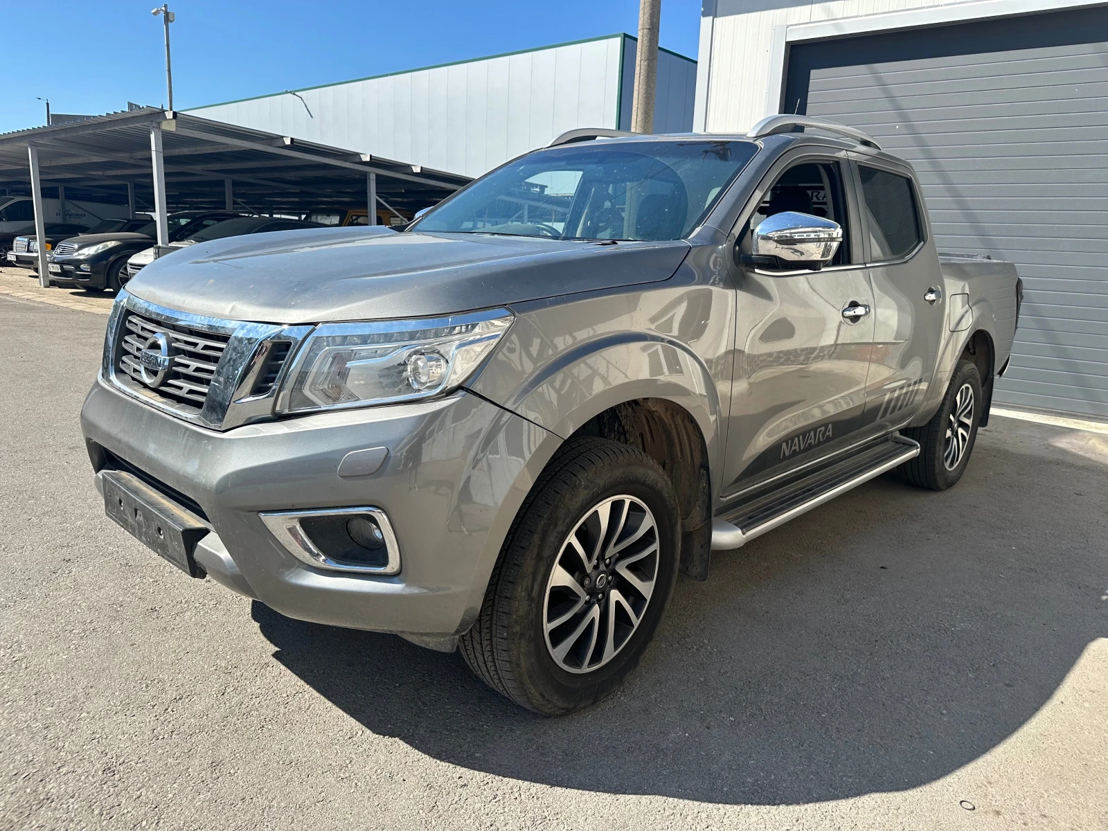 Nissan Navara 2.3DCI-190кс-80 хл.км - изображение 3