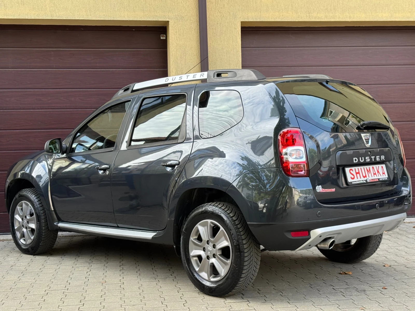 Dacia Duster 1.6i-16V 4X4 Пълна Сервизна История! - изображение 5