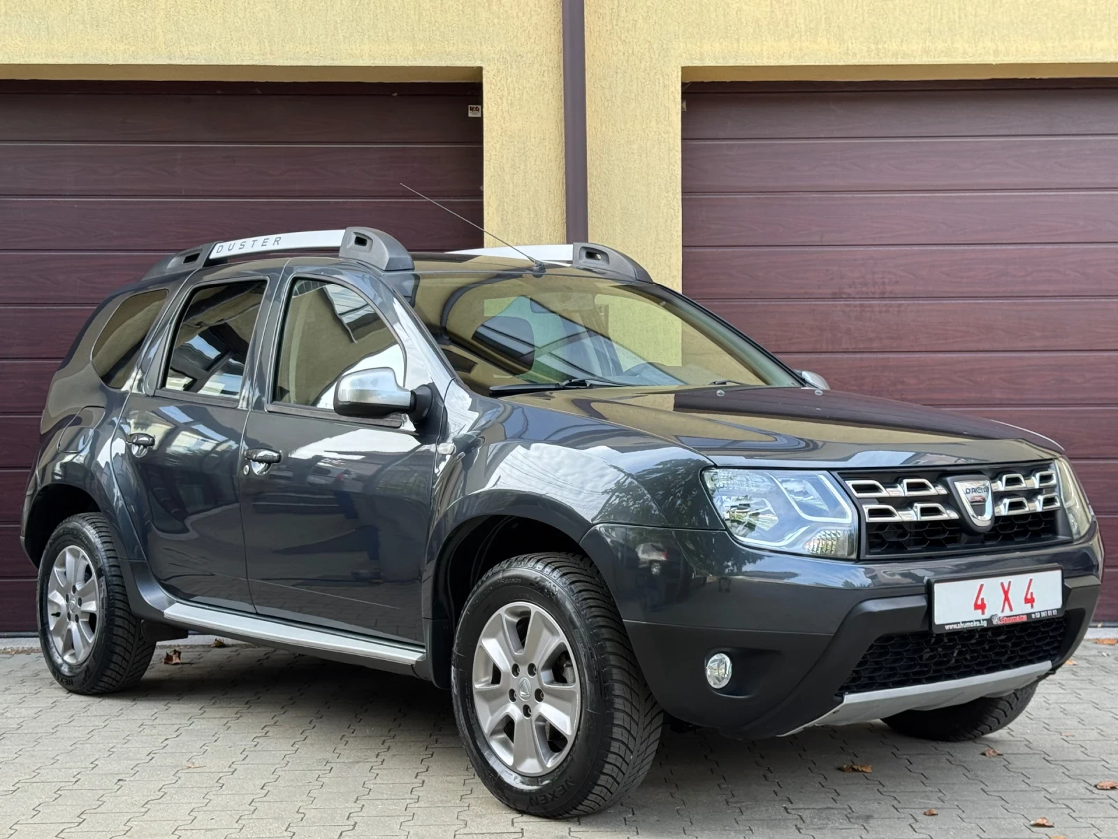 Dacia Duster 1.6i-16V 4X4 Пълна Сервизна История! - изображение 3