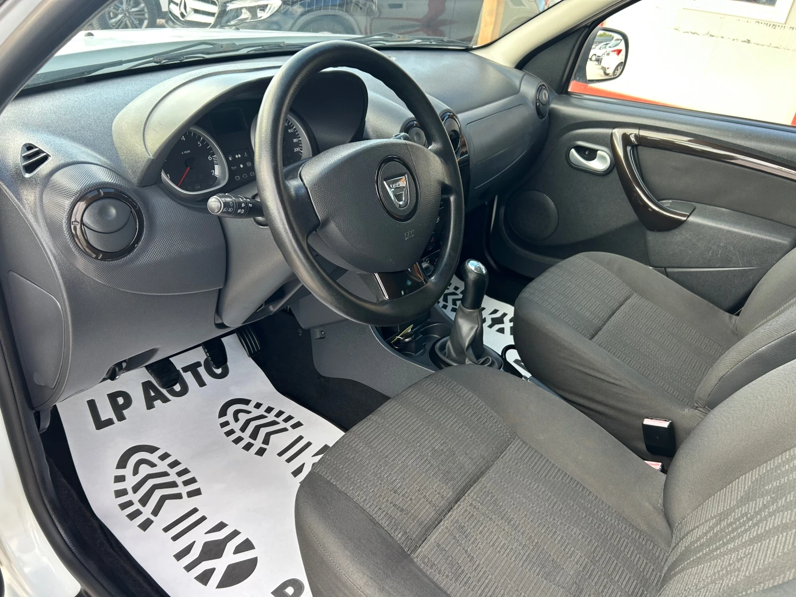 Dacia Duster * 1.6i* 105к.с* ГАЗ*  - изображение 7