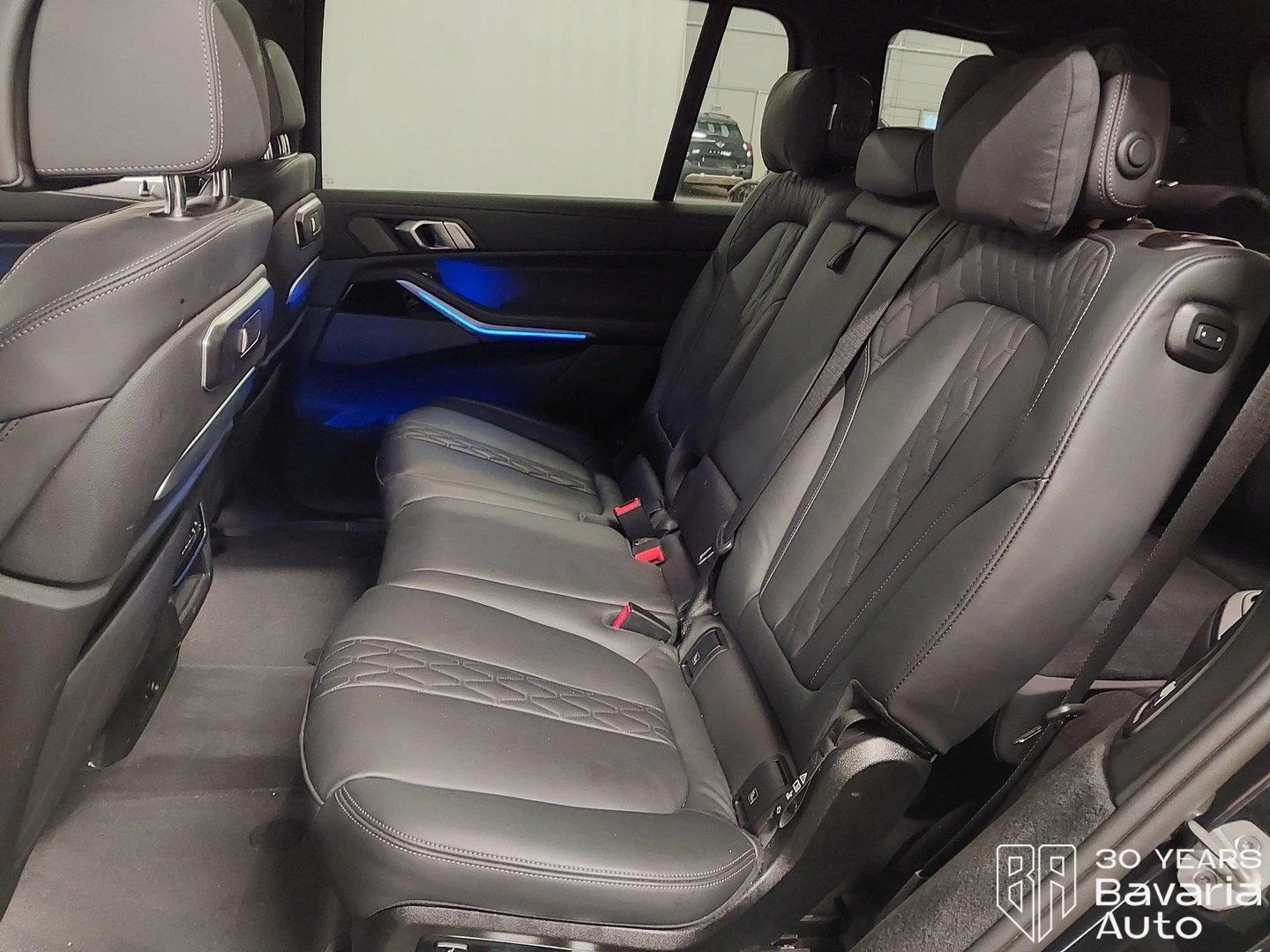 BMW X7 M60i xDrive Sportautomatic - изображение 8