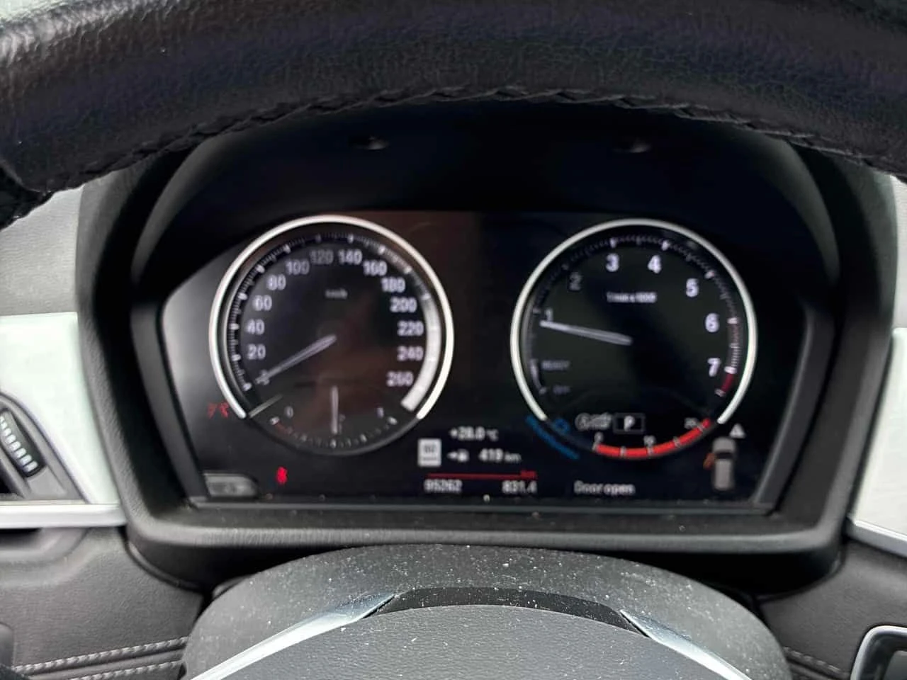 BMW X1 xDrive28i/ПАНОРАМА/ПОДГРЕВИ, снимка 8 - Автомобили и джипове - 54887894