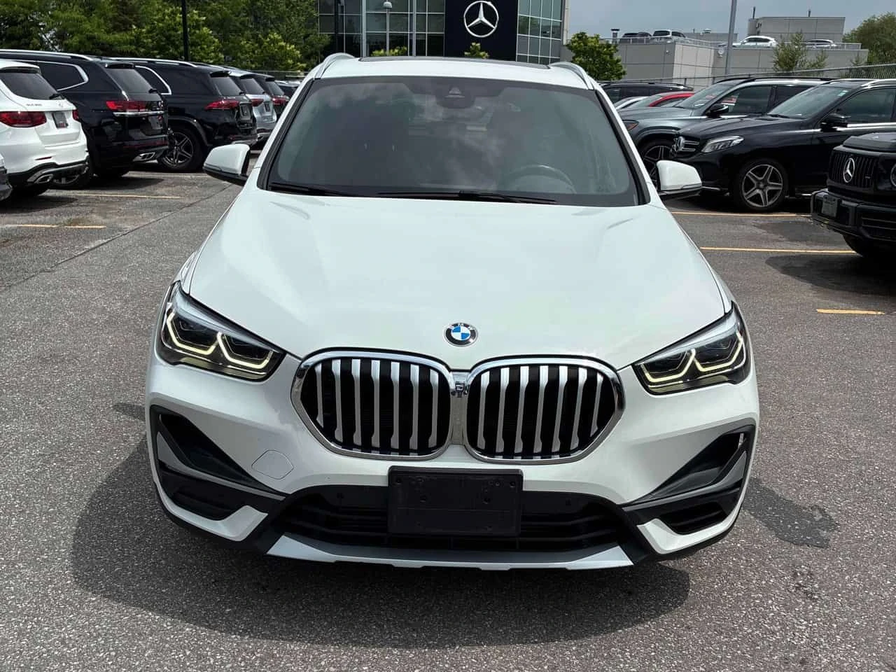 BMW X1 xDrive28i/ПАНОРАМА/ПОДГРЕВИ, снимка 2 - Автомобили и джипове - 54887894