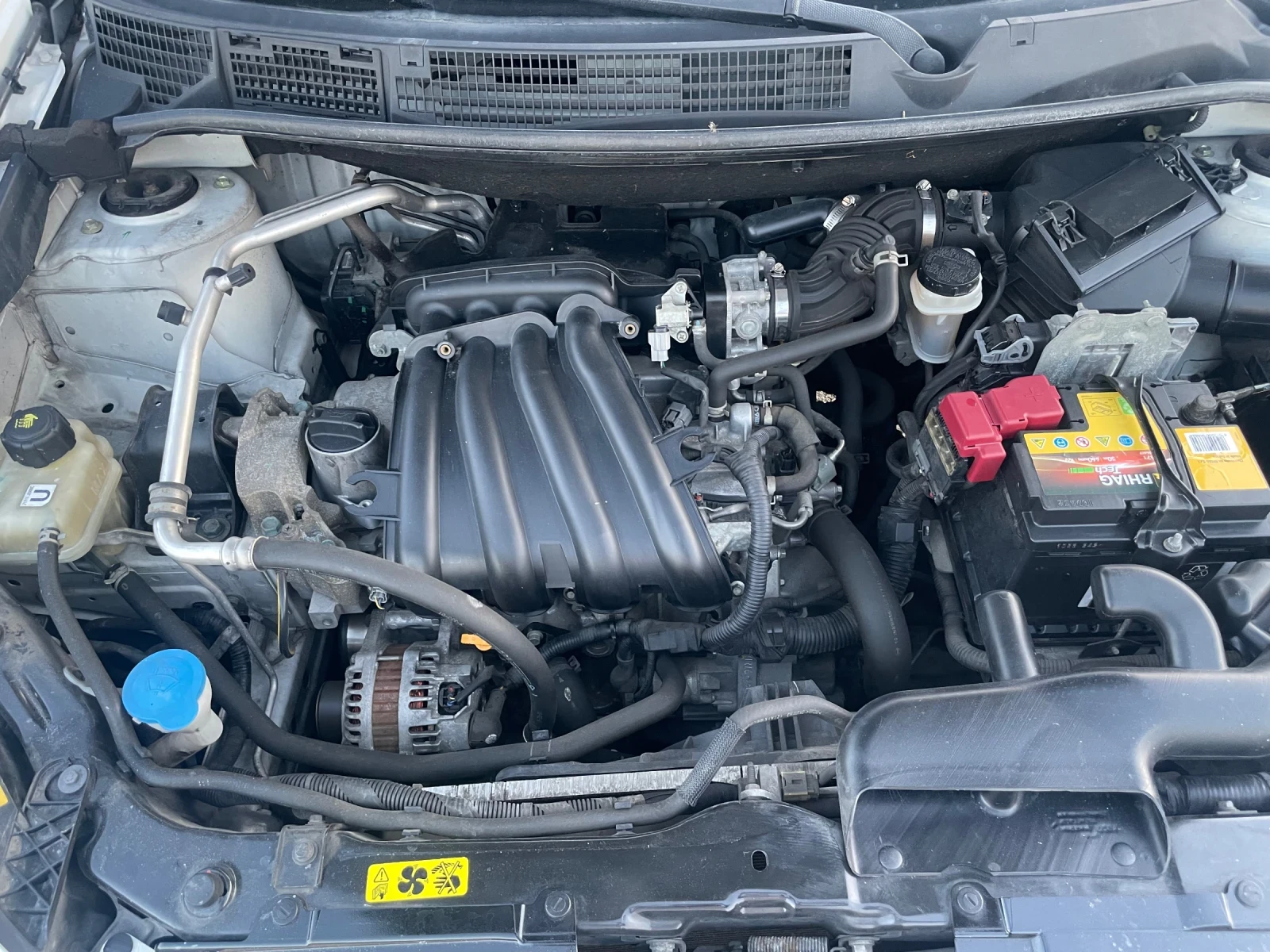 Nissan Qashqai + 2 1.6 БЕНЗИН, снимка 14 - Автомобили и джипове - 55053164