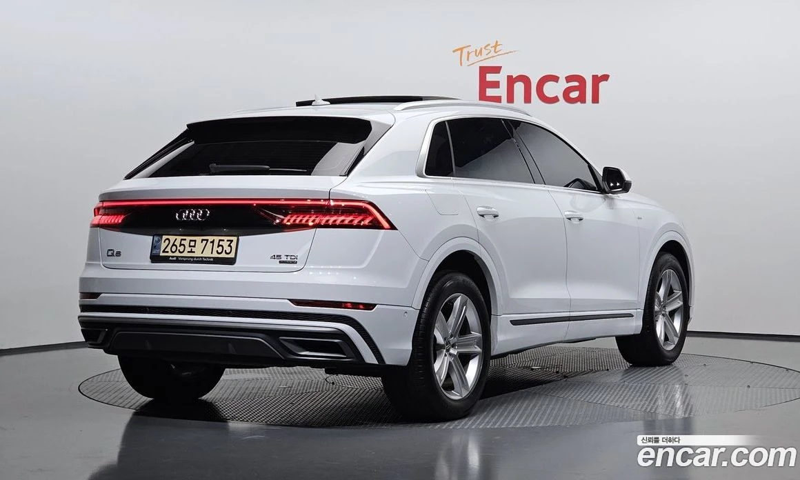 Audi Q8 45 TDI Quattro Premium, снимка 2 - Автомобили и джипове - 55676682