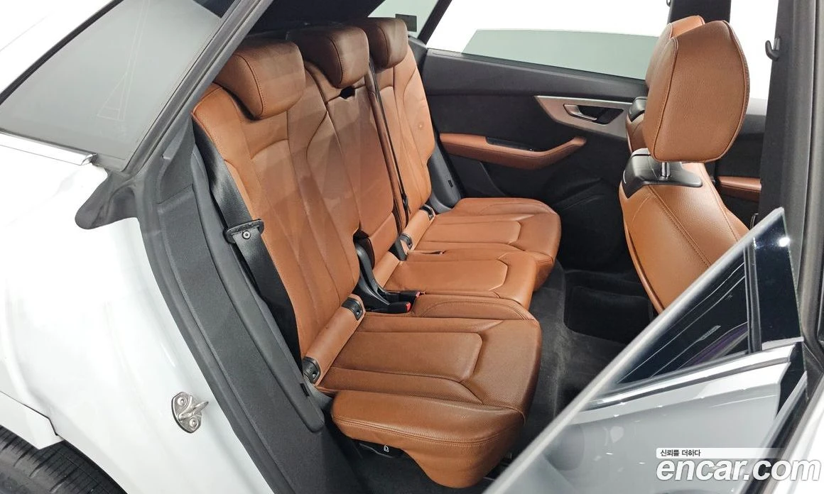 Audi Q8 45 TDI Quattro Premium, снимка 11 - Автомобили и джипове - 55676682