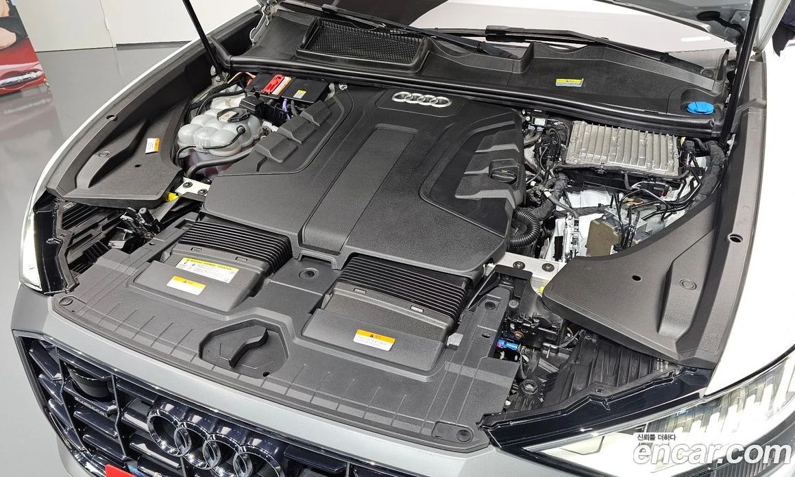 Audi Q8 45 TDI Quattro Premium, снимка 6 - Автомобили и джипове - 55676682