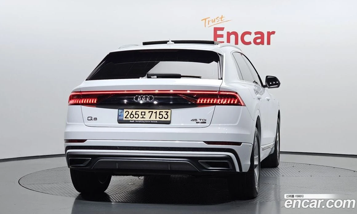 Audi Q8 45 TDI Quattro Premium, снимка 4 - Автомобили и джипове - 55676682