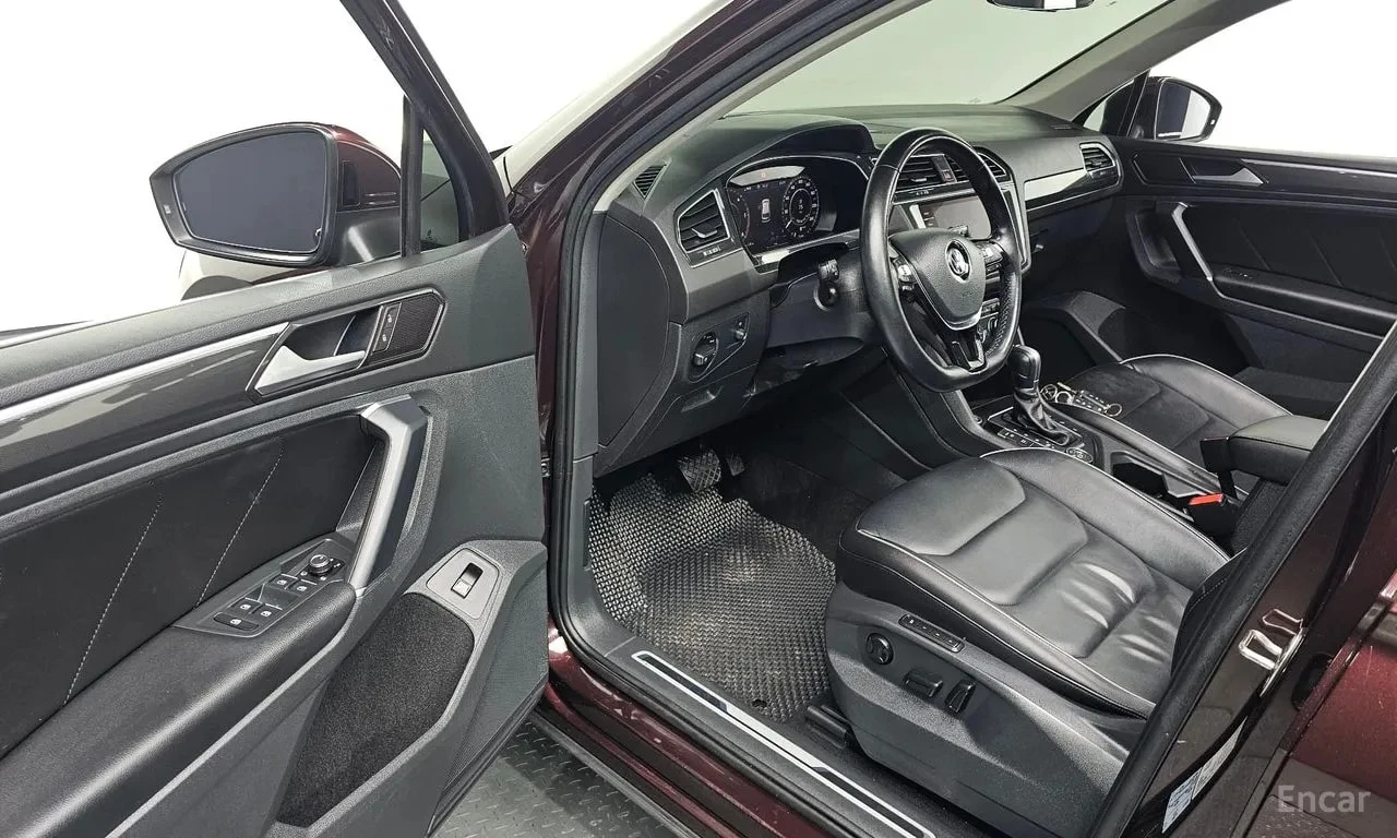 VW Tiguan * 2.0 TDI 4Motion Prestige * ЦЕНА ДО БГ, снимка 5 - Автомобили и джипове - 55886791