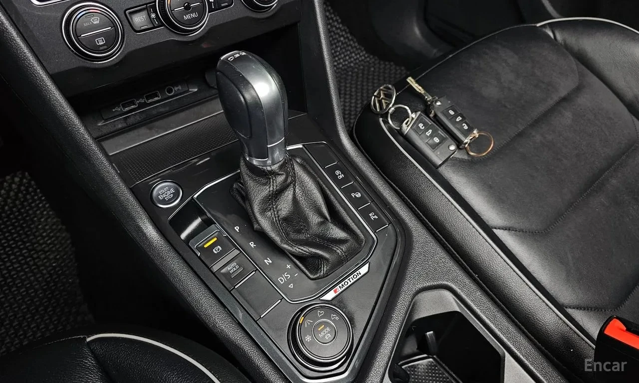 VW Tiguan * 2.0 TDI 4Motion Prestige * ЦЕНА ДО БГ, снимка 11 - Автомобили и джипове - 55886791
