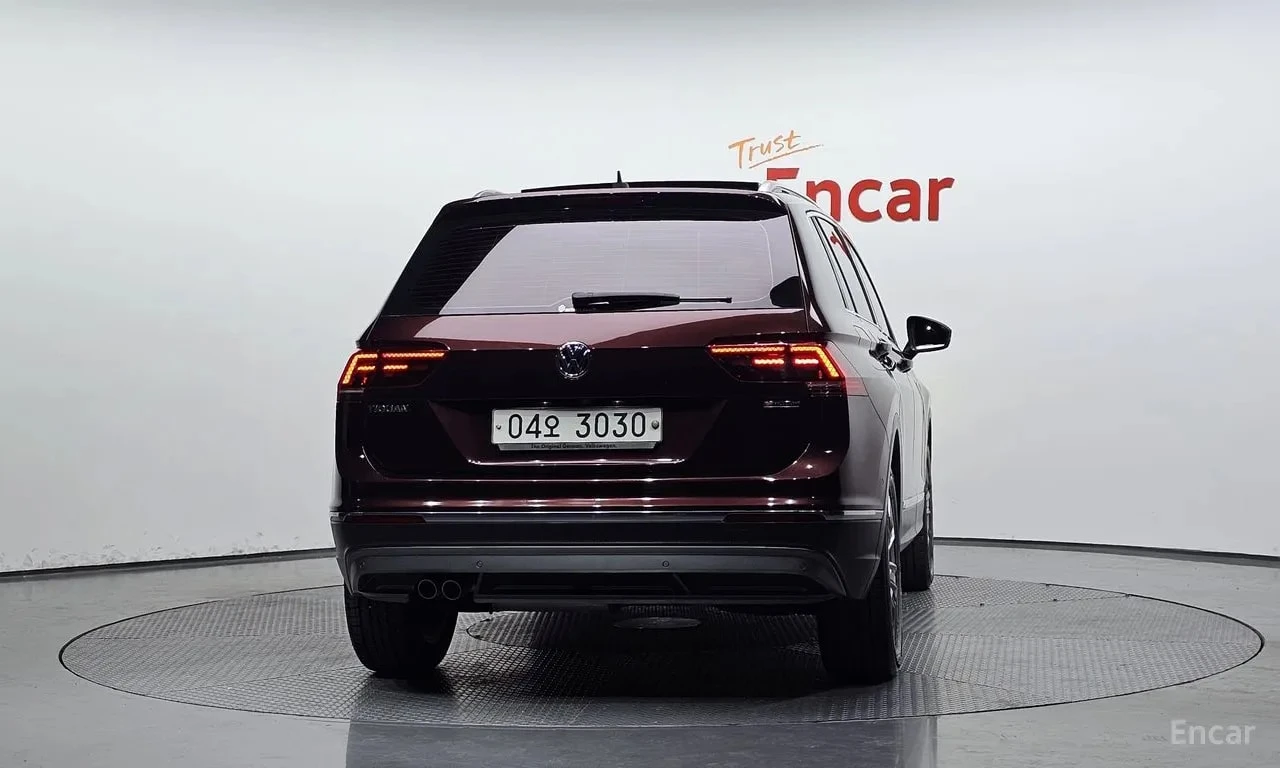 VW Tiguan * 2.0 TDI 4Motion Prestige * ЦЕНА ДО БГ, снимка 4 - Автомобили и джипове - 55886791