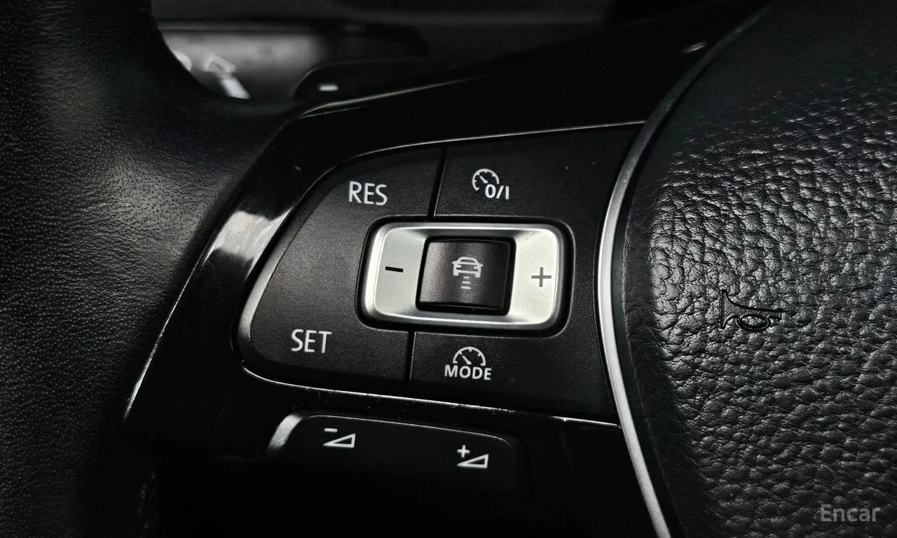 VW Tiguan * 2.0 TDI 4Motion Prestige * ЦЕНА ДО БГ, снимка 13 - Автомобили и джипове - 55886791