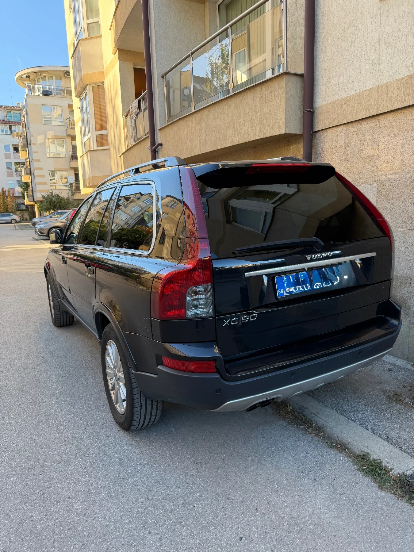Volvo Xc90, снимка 3 - Автомобили и джипове - 56220793