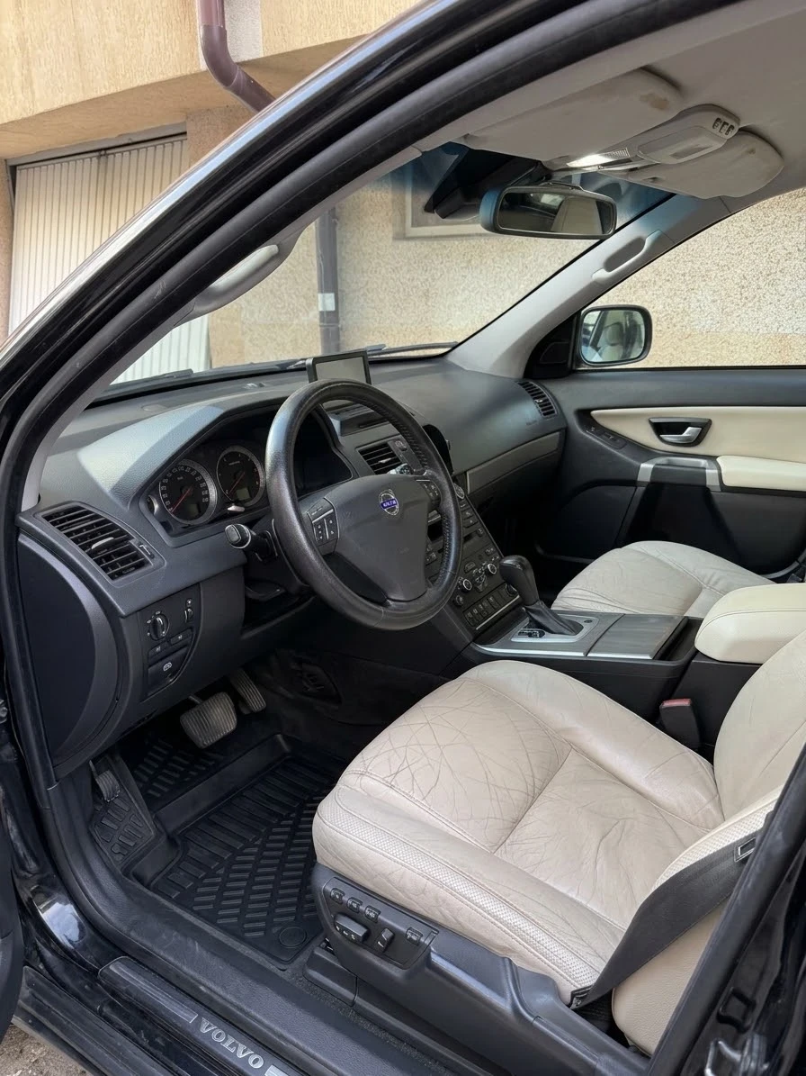 Volvo Xc90, снимка 4 - Автомобили и джипове - 56220793