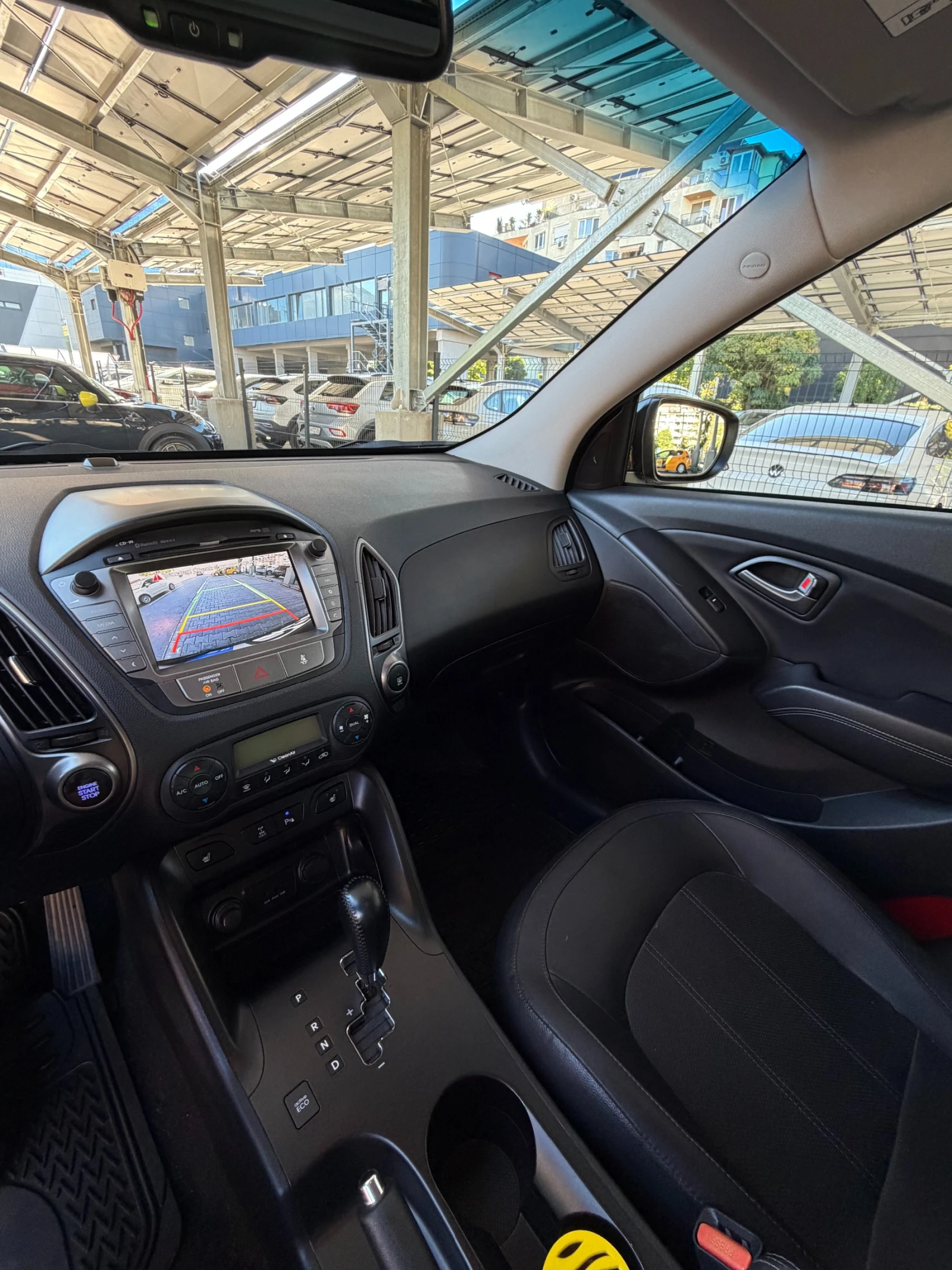 Hyundai IX35, снимка 12 - Автомобили и джипове - 56361523