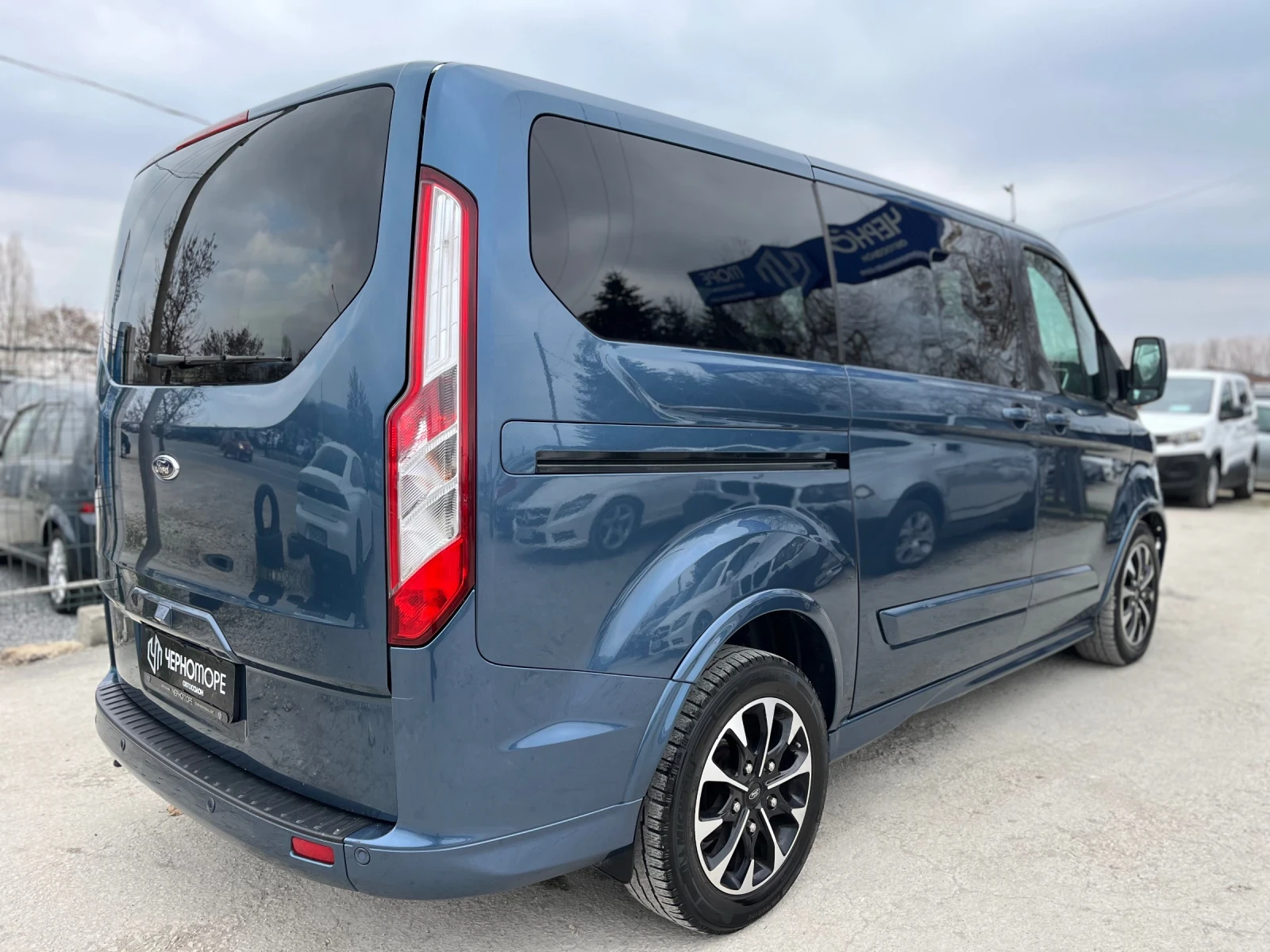 Ford Transit Tourneo Custom 2.0 TDCI automatic 7+ 1 PREMIUM Ful - изображение 6