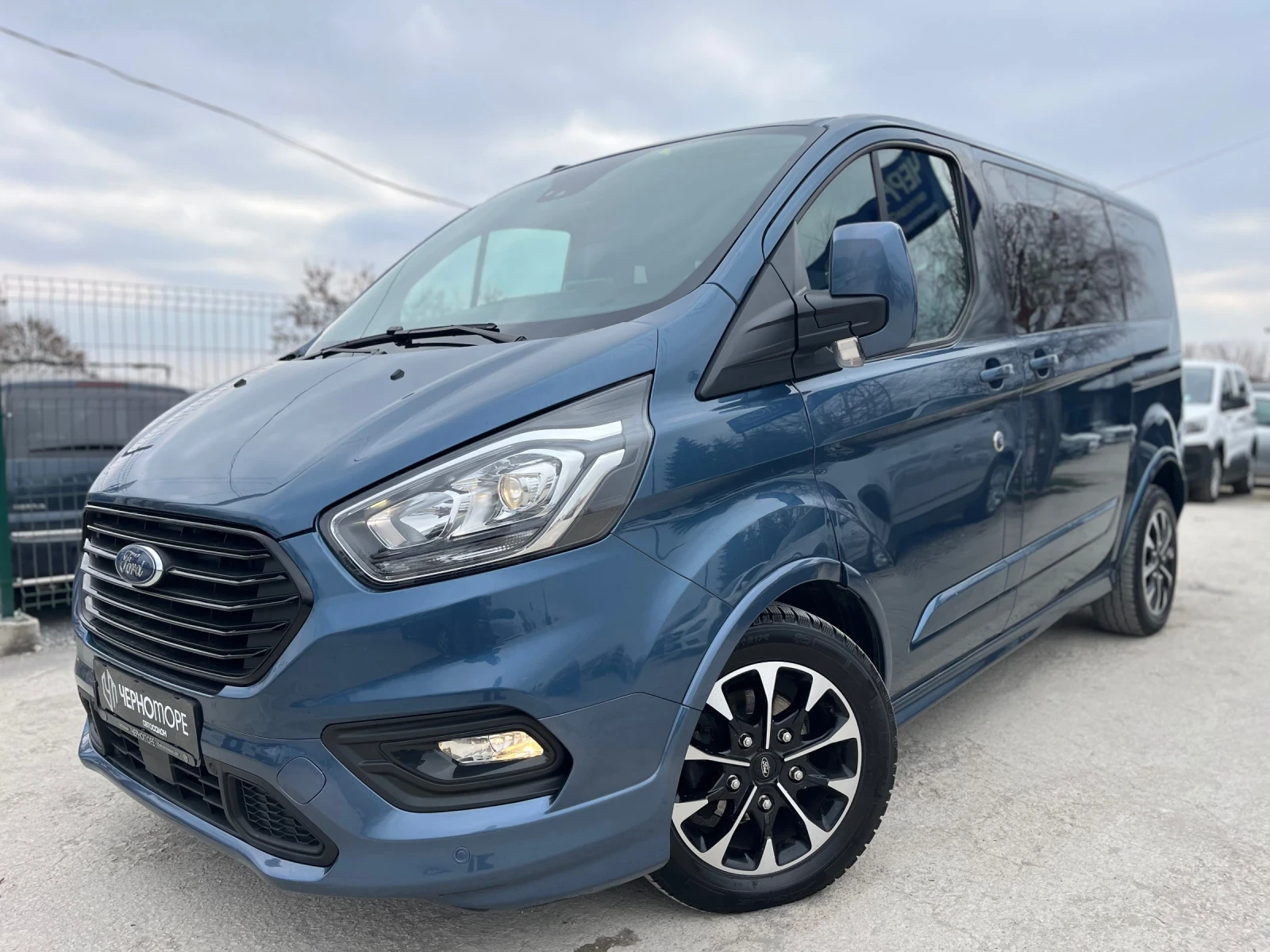 Ford Transit Tourneo Custom 2.0 TDCI automatic 7+ 1 PREMIUM Ful - изображение 3